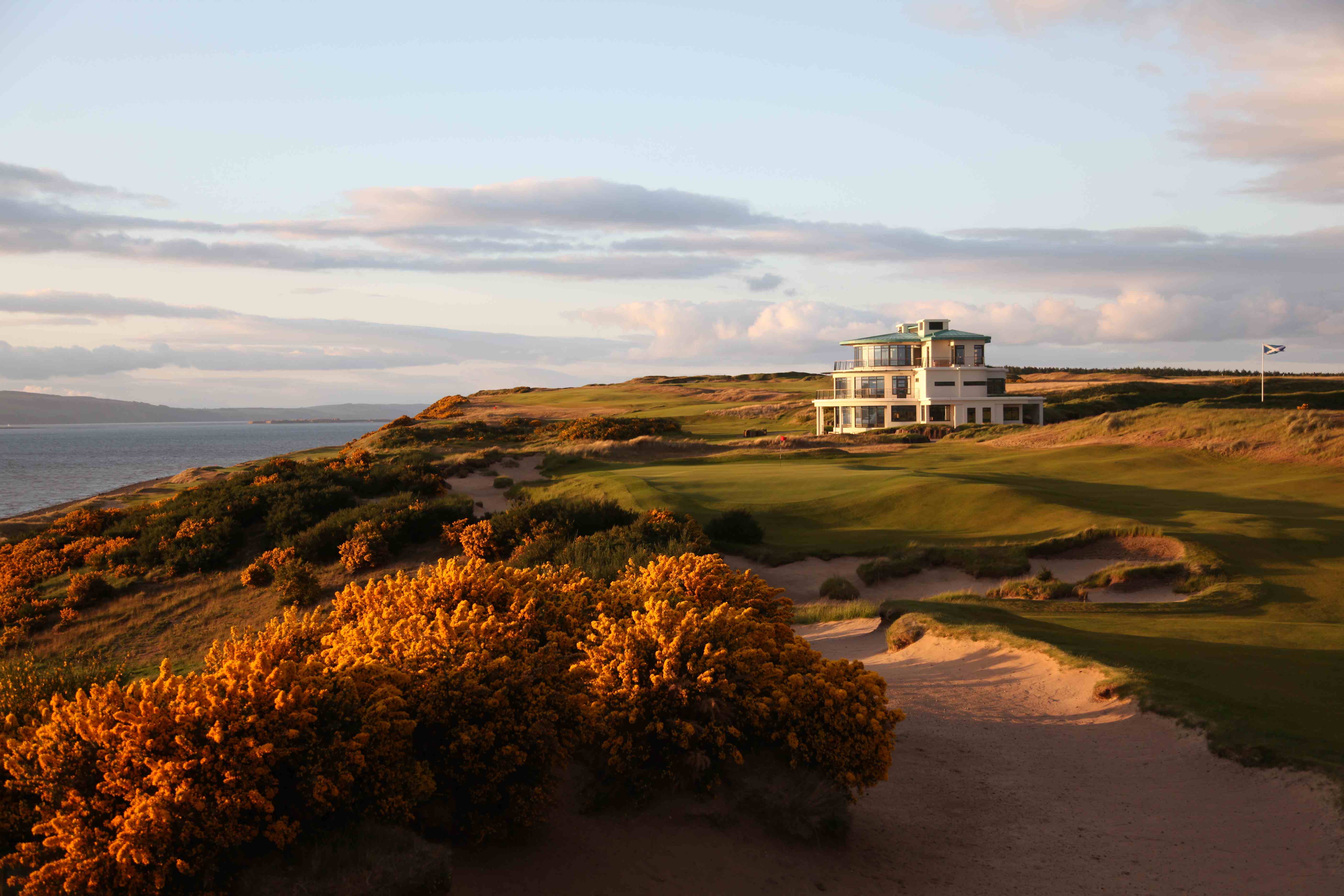 Castle Stuart Golf Links - WeLoveGolfTravel