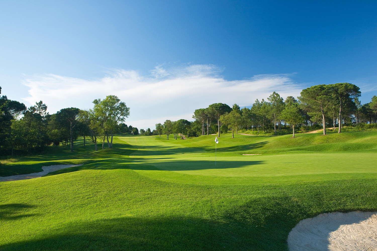 PGA Golf de Catalunya #10 Green - WeLoveGolfTravel