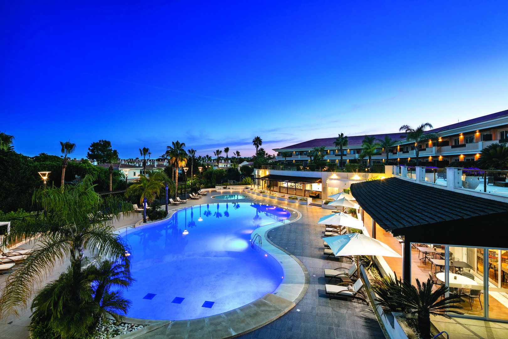 Wyndham Grand Algarve - Outdoor Pool 2 - WeLoveGolfTravel