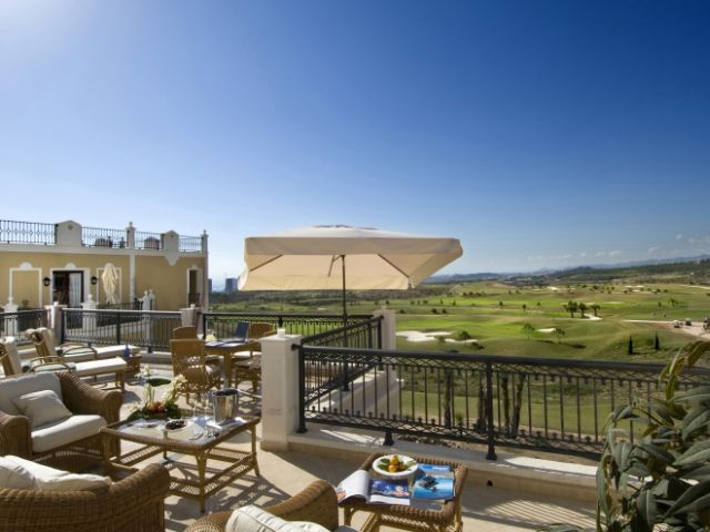 bar2_terrace_at_Melia_Villaitana - WeLoveGolfTravel