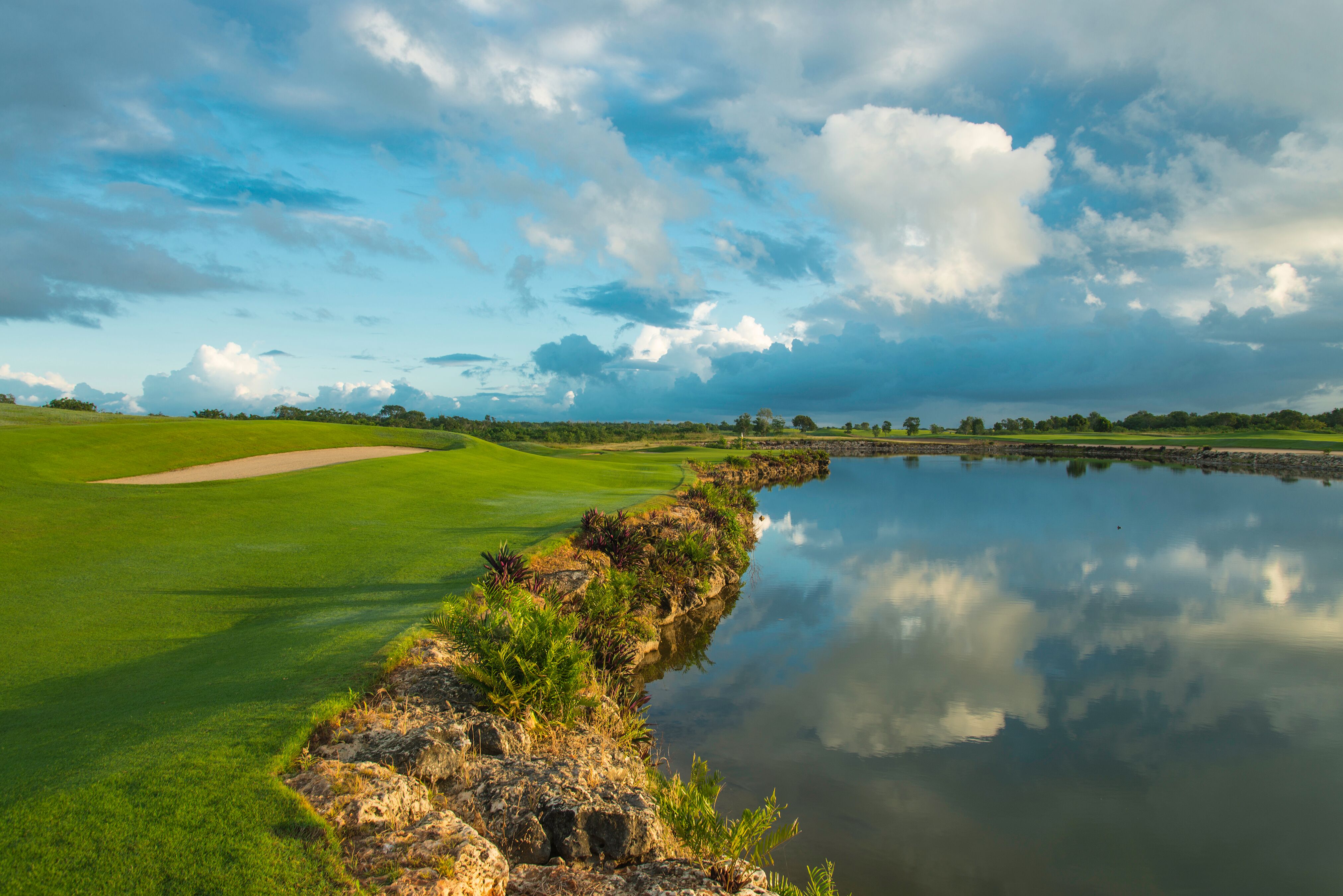 Dye Fore (3) - WeLoveGolfTravel