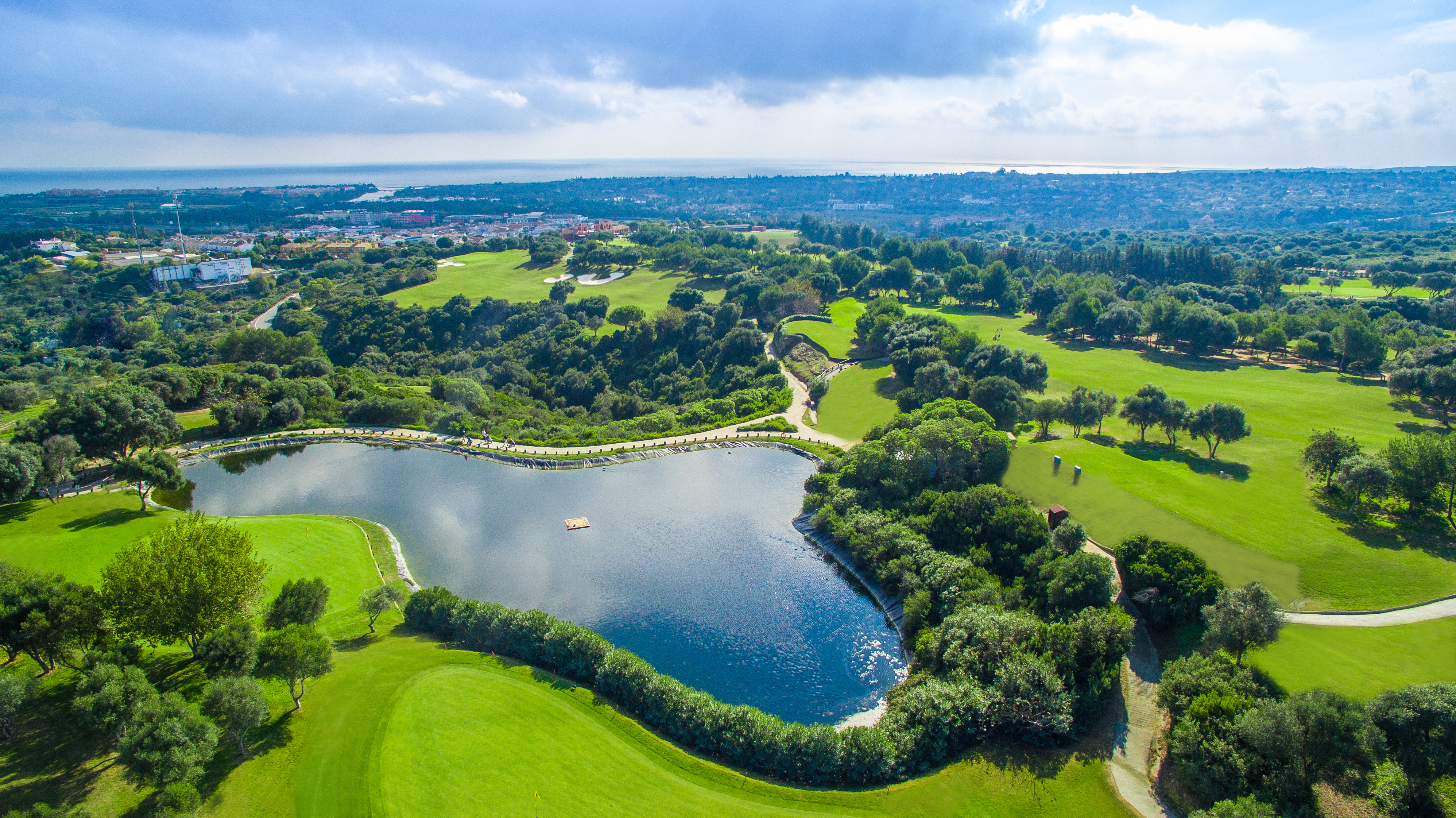 LA CA+æADA - WeLoveGolfTravel