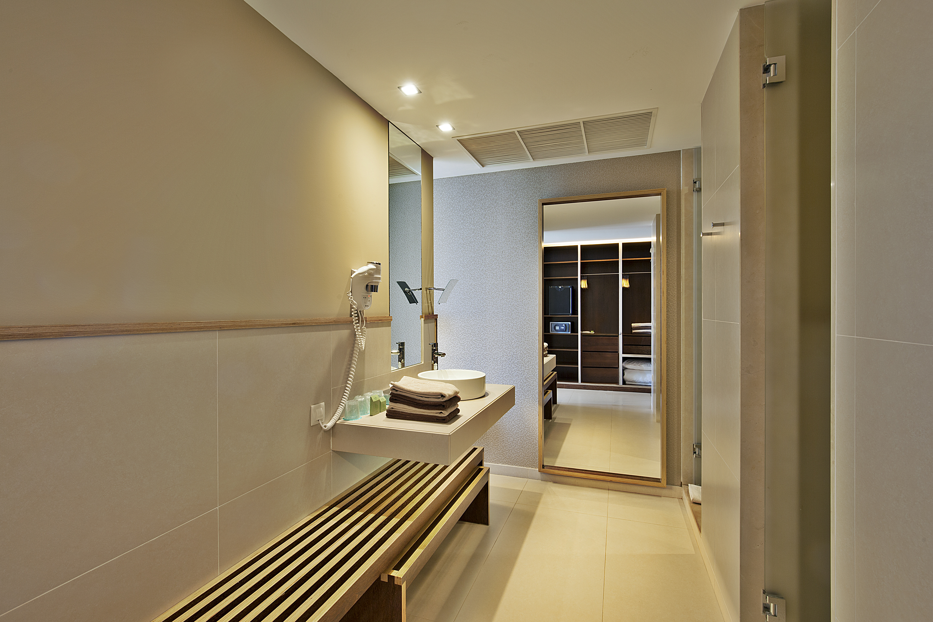 11C VidaMar Resort Hotel Algarve - NEW Bathroom - WeLoveGolfTravel