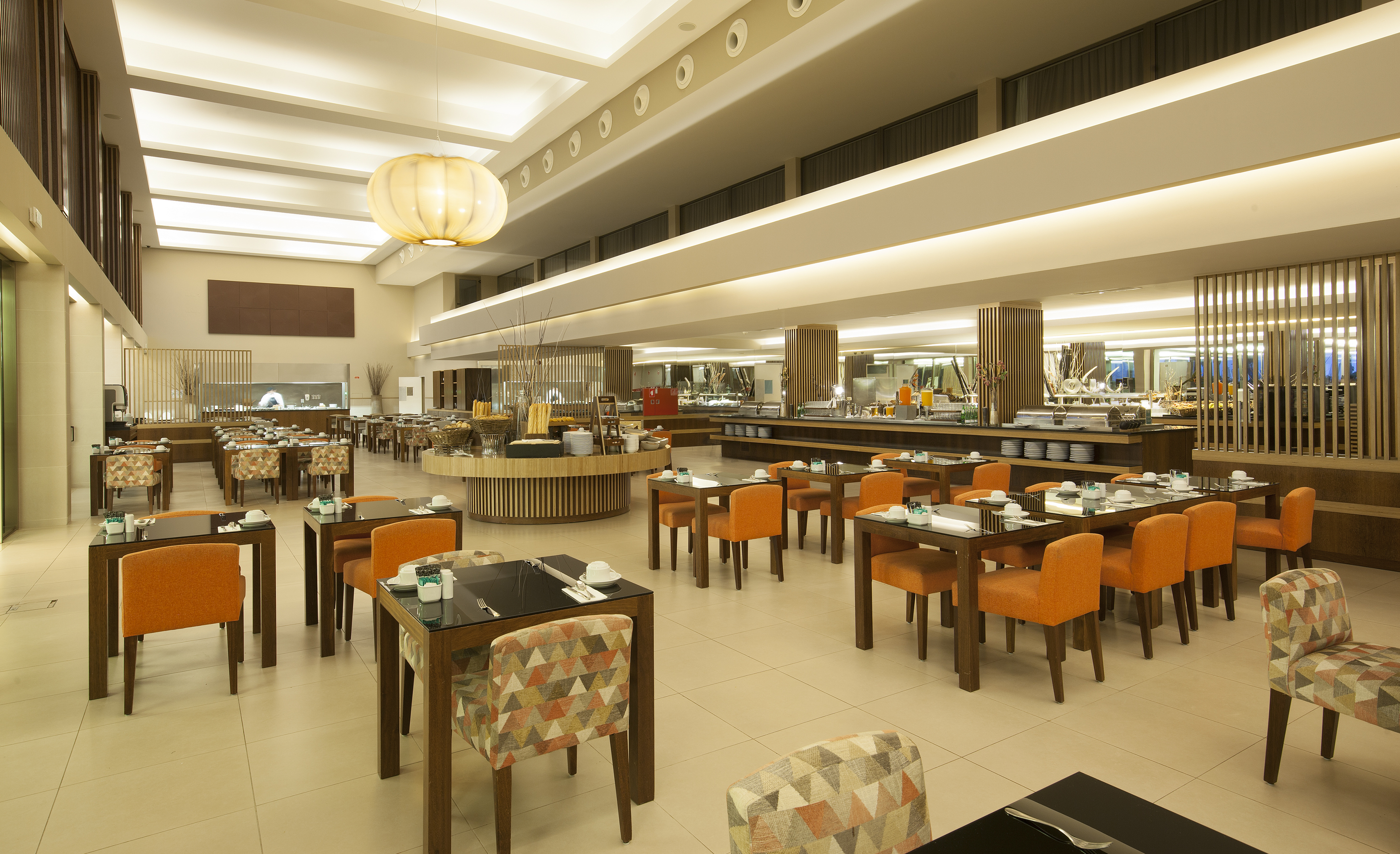 13 VidaMar Resort Hotel Algarve - Ocean Restaurant - WeLoveGolfTravel
