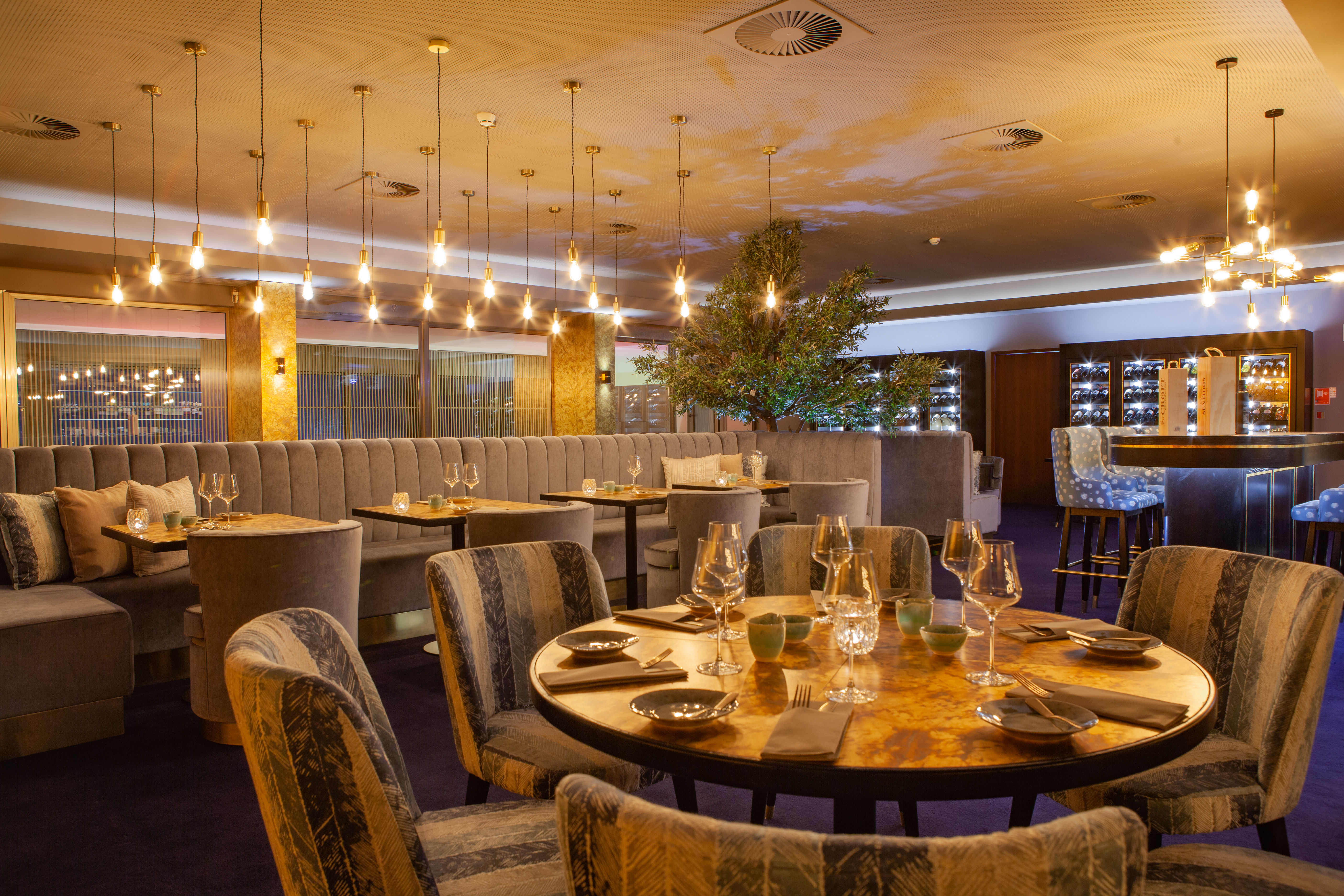 16 VidaMar Resort Hotel Algarve - Olivo Meat and Wine Restaurant (2) - WeLoveGolfTravel