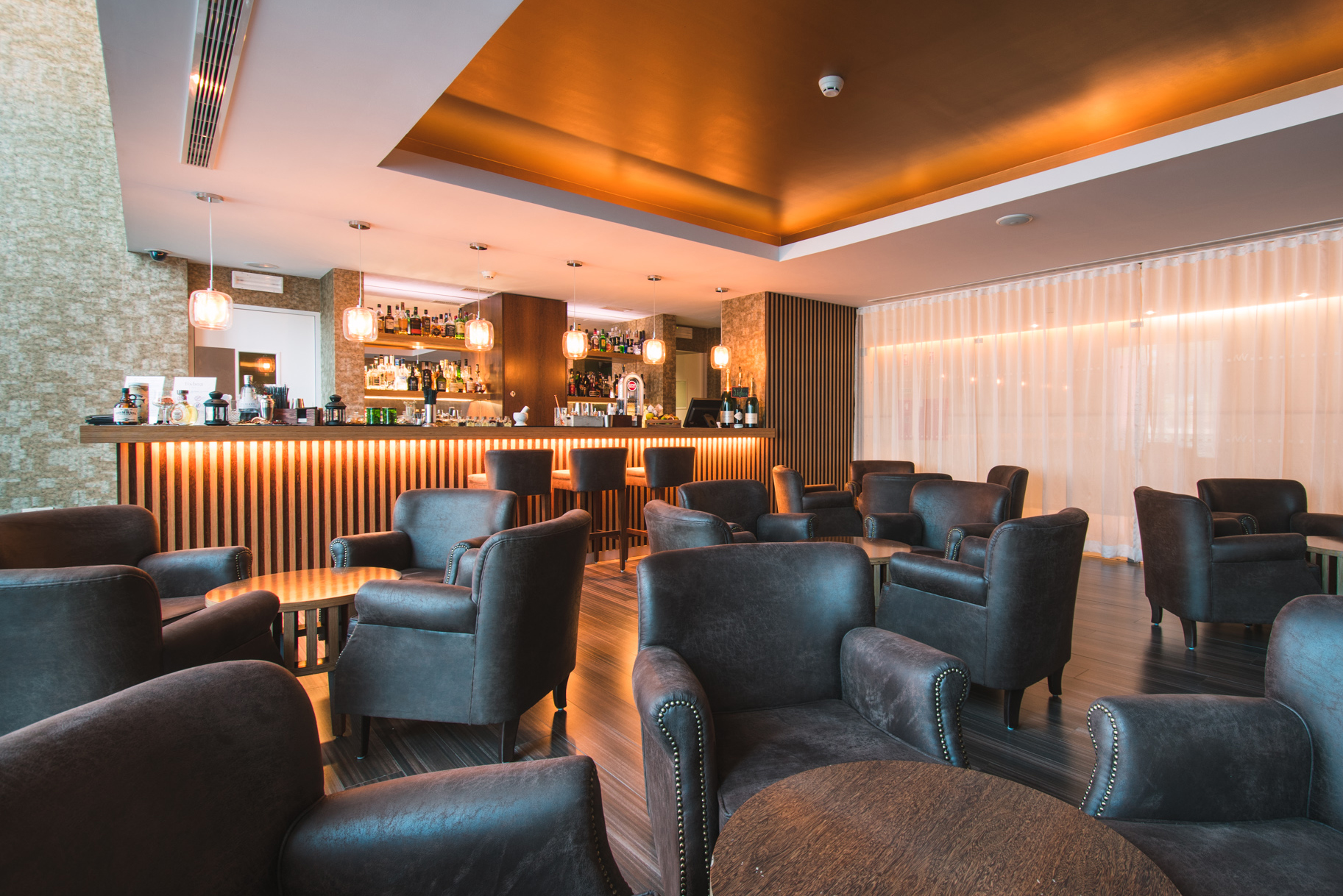 17 VidaMar Resort Hotel Algarve - Lisboa Bar 3 - WeLoveGolfTravel