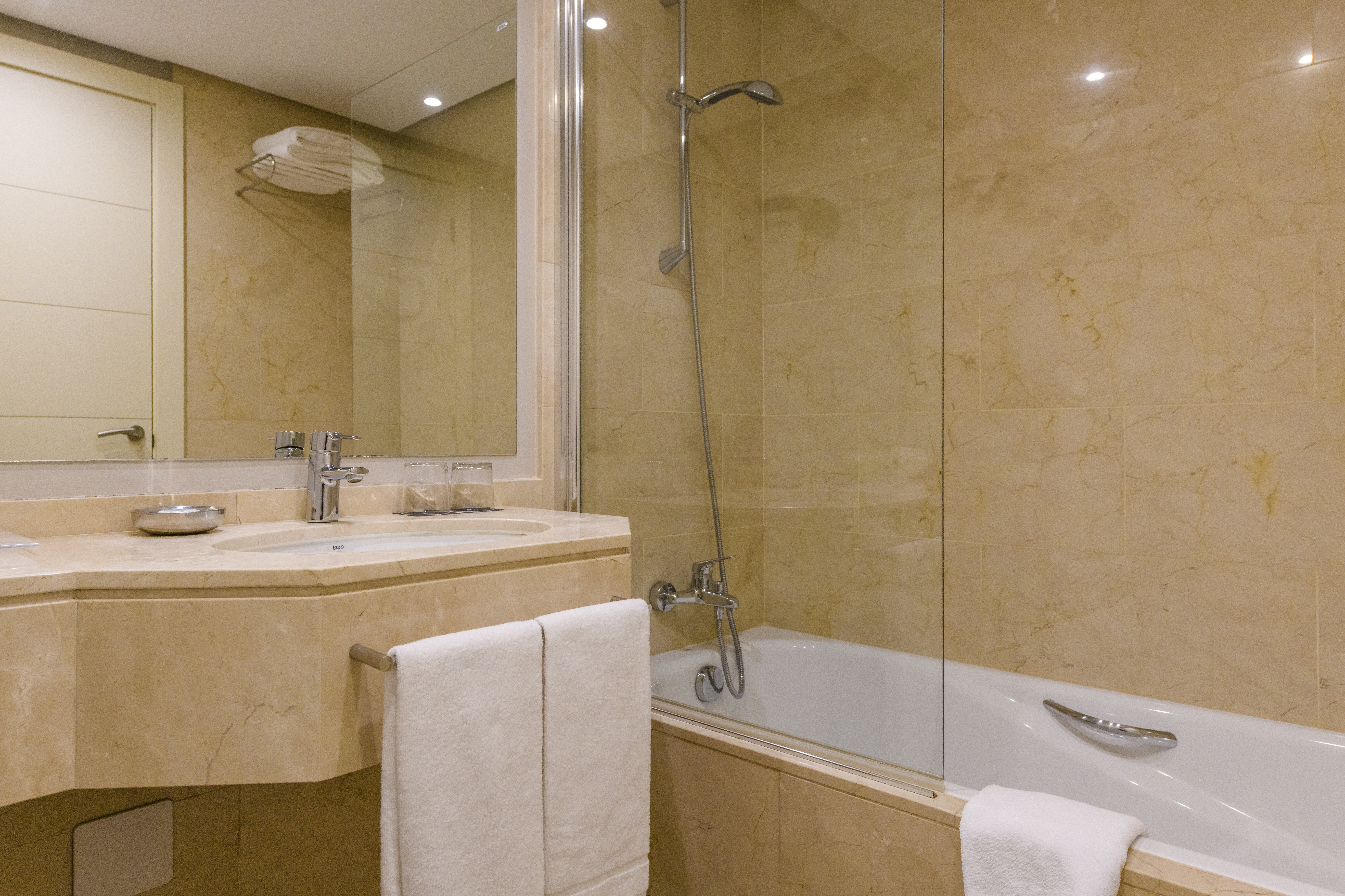 Apart Encina 1K dos habit-256-Las Colinas Residences - WeLoveGolfTravel