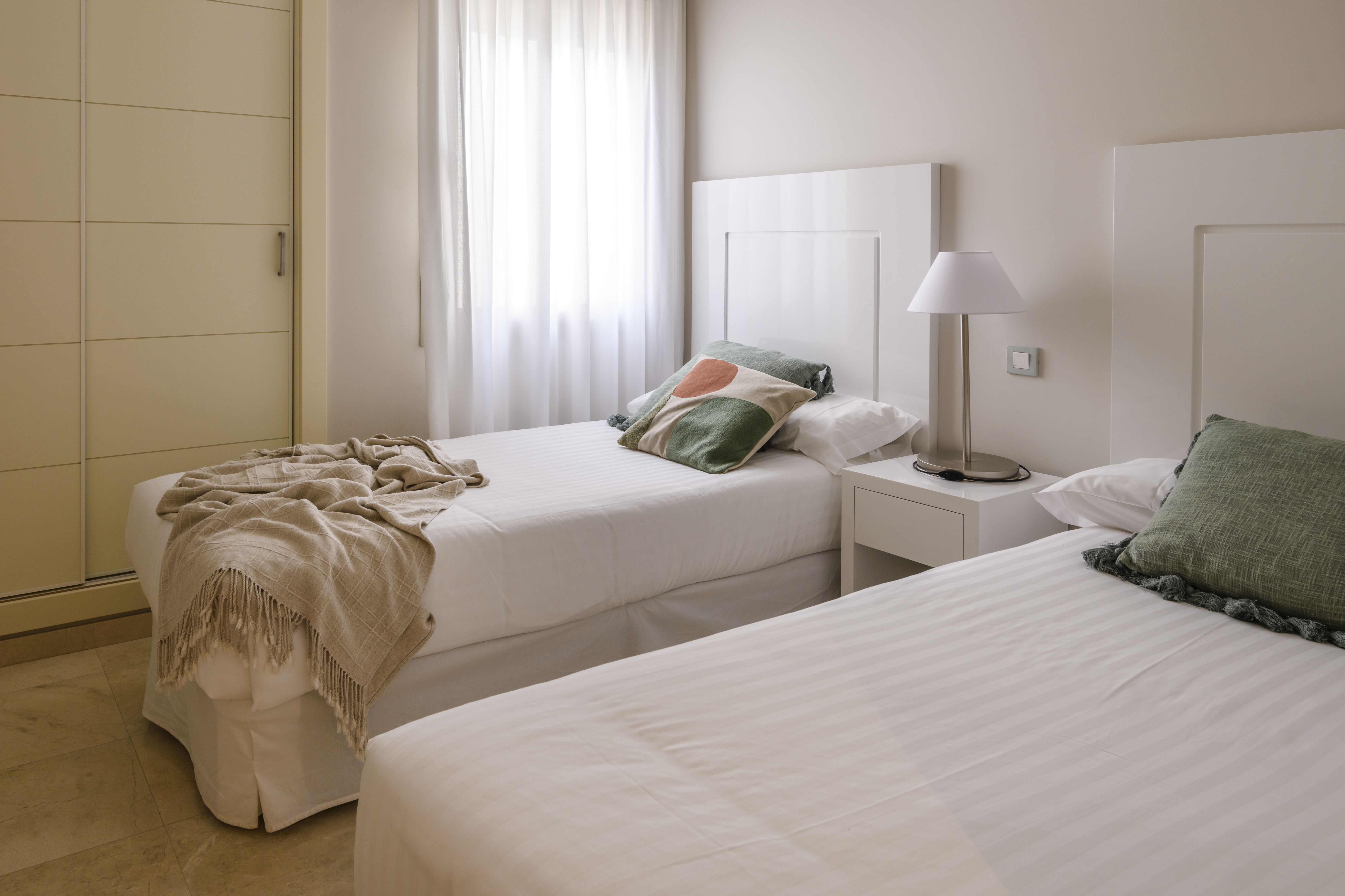Apart Encina 1K dos habit-262-Las Colinas Residences - WeLoveGolfTravel