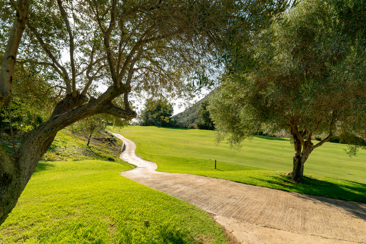 Hole-12 - WeLoveGolfTravel
