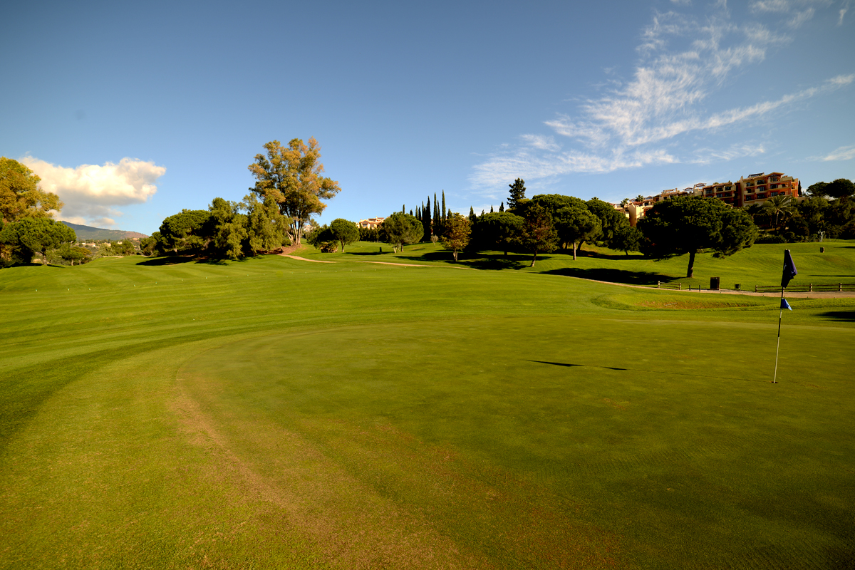 Hole-14 - WeLoveGolfTravel