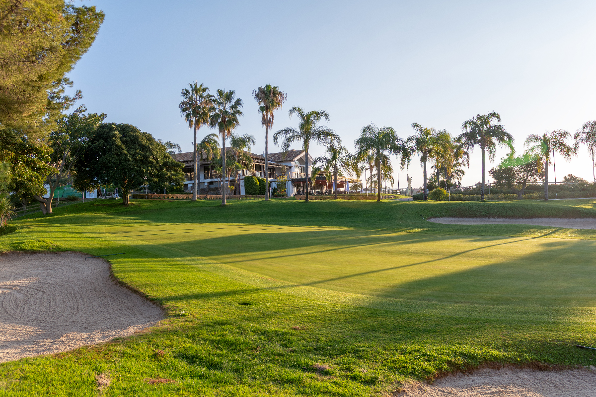 los-arqueros-golf-club-house - WeLoveGolfTravel