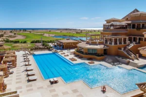 36_Cascades_pool - WeLoveGolfTravel