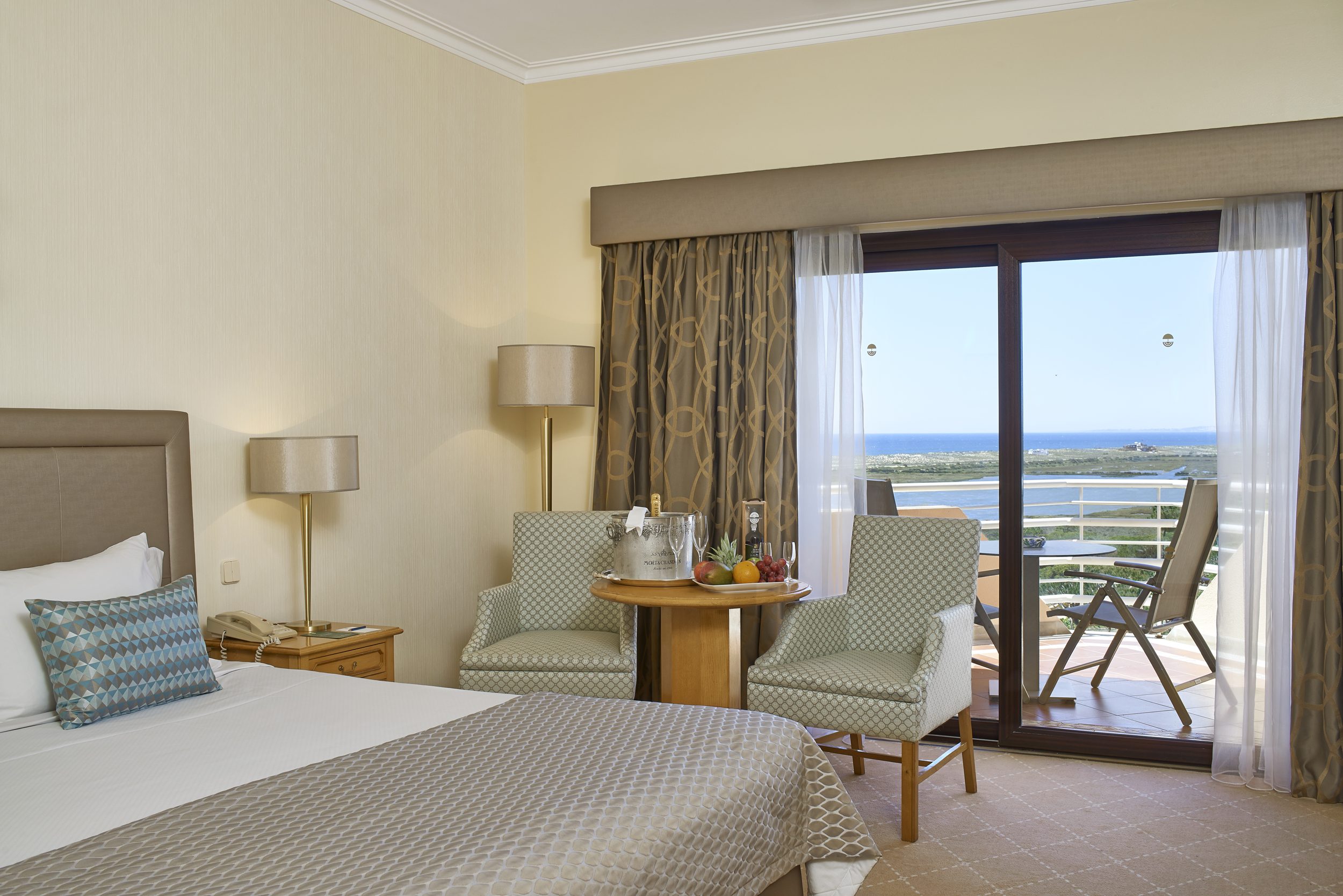 Hotel Quinta do Lago.020.Room. Lagoon Side - WeLoveGolfTravel